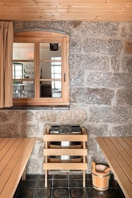 Chalupa se saunou - terasa a potok - Jizersk� hory