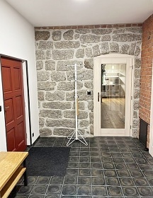 Chalupa se saunou - terasa a potok - Jizersk� hory