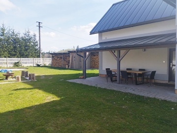 Chalupa s baz�nem - Nov� Paka - Podkrkono��