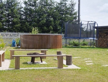 Chalupa s baz�nem - Nov� Paka - Podkrkono��