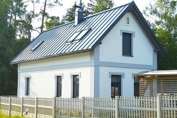 Chalupa s baz�nem - Nov� Paka - Podkrkono��