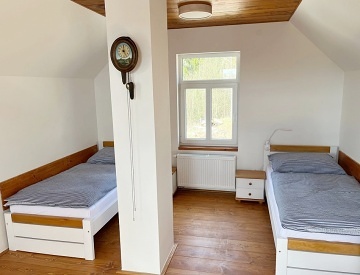 Chalupa s baz�nem - Nov� Paka - Podkrkono��