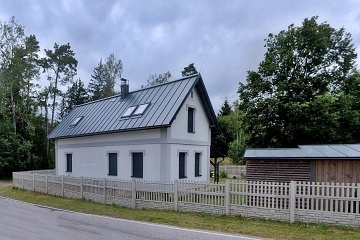 Chalupa s baz�nem - Nov� Paka - Podkrkono��