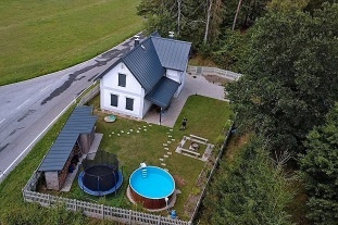 Chalupa s baz�nem - Borovnice - Podkrkono��