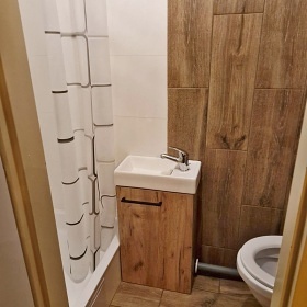 Chata s terasou - M�chovo jezero - hrad Bezd�z