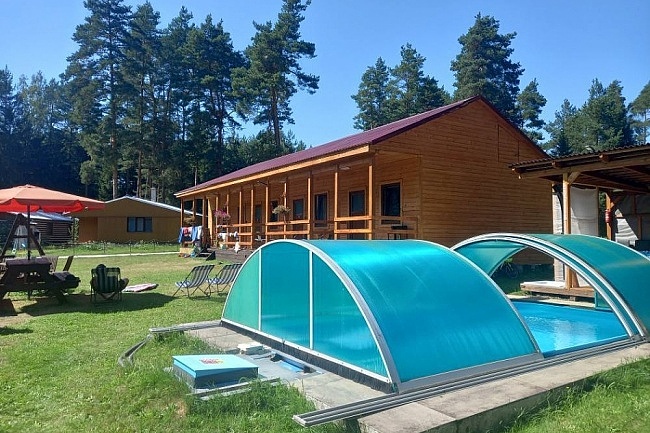 Chata s baz�nem - Jablonn� v Podje�t�d� - K�i�any