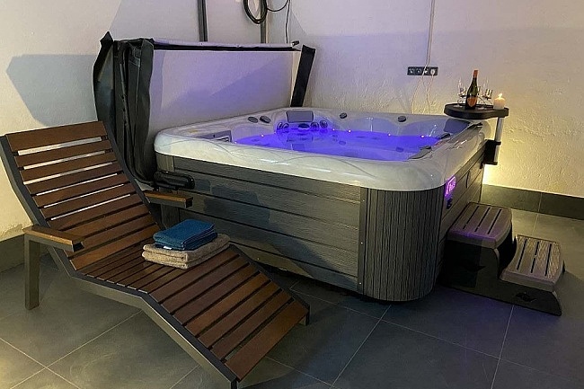 Wellness chalupa s bazénem - Dolní Morava