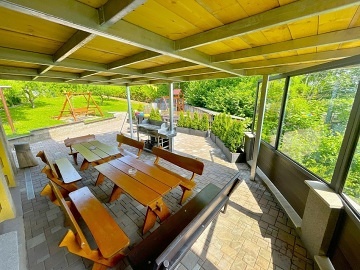 Chata s vnit�n�m baz�nem - Hrub� sk�la - �esk� r�j