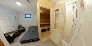 Chata s vnit�n�m baz�nem - Hrub� sk�la - �esk� r�j