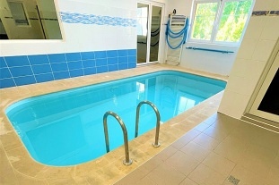 Chata s vnitřním bazénem - Hrubá skála - Český ráj