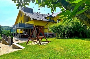 Chata s vnitřním bazénem - Hrubá skála - Český ráj