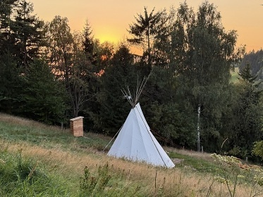 Glamping Jest�eb� hory - TeePee Broumovsko