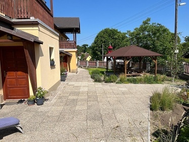 Apartmánová chalupa s bazénem - hrad Trosky - Český ráj