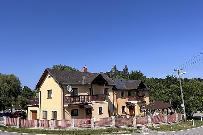 Apartmnov chalupa s baznem - hrad Trosky - esk rj
