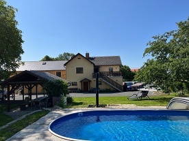 Apartmnov chalupa-hrad Trosky-esk rj