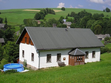 Chalupa s bazénem na jižním svahu - Krkonoše
