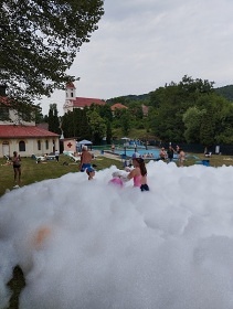 Chata �tiavnick� vrchy - term�ln� koupali�t�