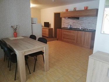 Chalupa s baz�nem - Nal�ovsk� Hory - �umava