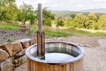 Glamping na samotě - koupací sud - Valašsko