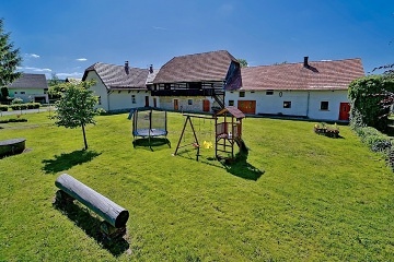 Polorouben chalupa - esk rj - Prachovsk skly