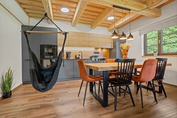 Chalupa u cyklostezky - Beskydy - Karolinka