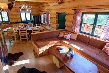 Srub u rybnka - Novohradsk hory - esk Krumlov