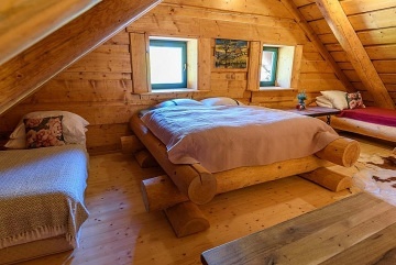 Srub u rybnka - Novohradsk hory - esk Krumlov