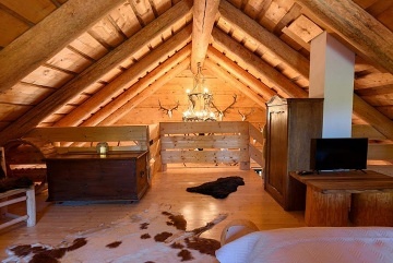 Srub u rybnka - Novohradsk hory - esk Krumlov