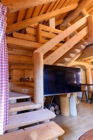 Srub u rybnka - Novohradsk hory - esk Krumlov