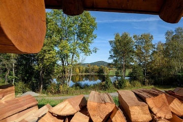 Srub u rybnka - Novohradsk hory - esk Krumlov