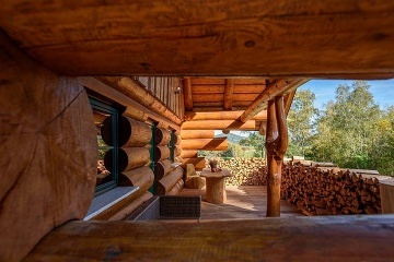 Srub u rybnka - Novohradsk hory - esk Krumlov