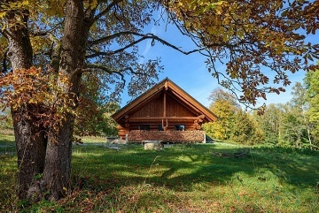 Srub u rybnka - Novohradsk hory - esk Krumlov