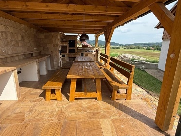 Chalupa s baznem a kachlovmi kamny - esk rj