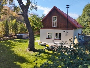 Chalupa bazn a wellness - hrad Zvkov - Psek