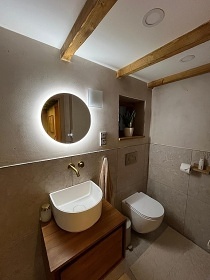 Chata a koupac sud s vhledem - Hostnsk vrchy