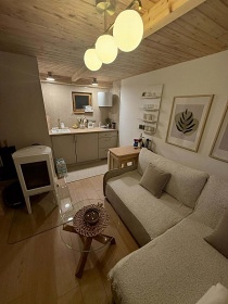 Chata a koupac� sud s v�hledem - Host�nsk� vrchy