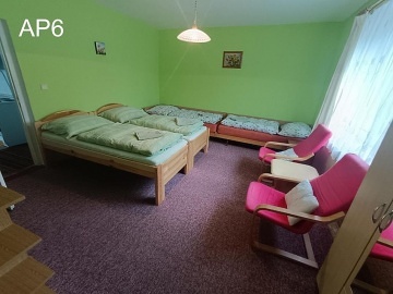 Rekrea�n� d�m s baz�nem - Rtyn� v Podkrkono��