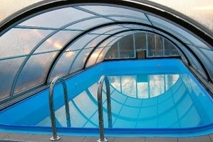 Apartmnov dm s baznem - Rtyn v Podkrkono