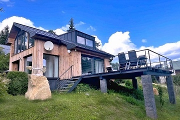 Chata a koupac rybnk - ern hora - Jansk Lzn