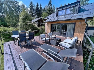 Chata a koupac rybnk - ern hora - Jansk Lzn