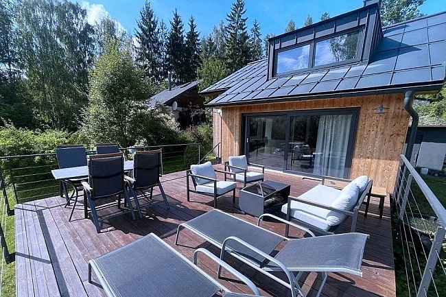 Chata a koupací rybník - Černá hora - Janské Lázně