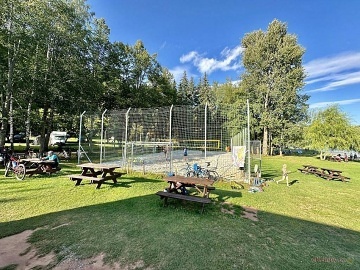 Chata a koupac rybnk - ern hora - Jansk Lzn