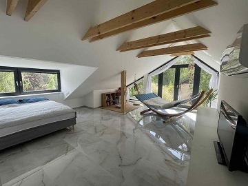 Chata a koupac rybnk - ern hora - Jansk Lzn