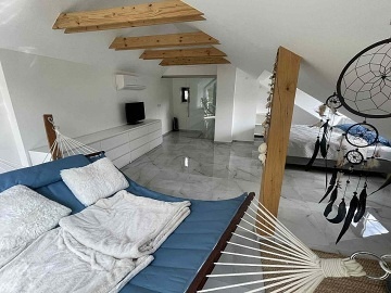 Chata a koupac rybnk - ern hora - Jansk Lzn