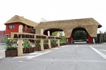 Chata a koupac rybnk - ern hora - Jansk Lzn