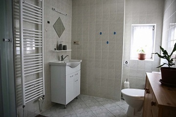 Roubenka s baznem - CHKO Luick hory - Jedlin