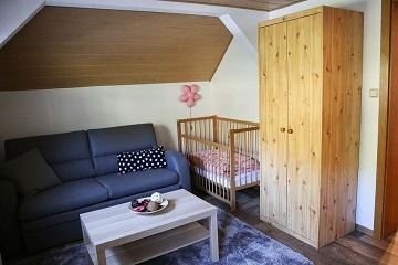 Roubenka s baznem - CHKO Luick hory - Jedlin