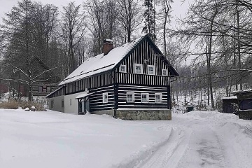 Roubenka s baz�nem - CHKO Lu�ick� hory - Jedli�n�