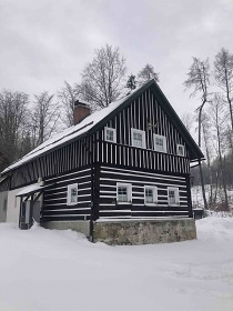 Roubenka s baz�nem - CHKO Lu�ick� hory - Kytlice
