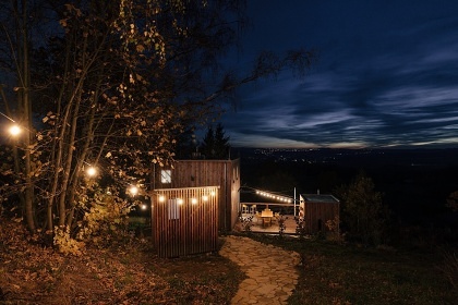 Wellness chata - Glamping s v�hledem - hrad Lipnice